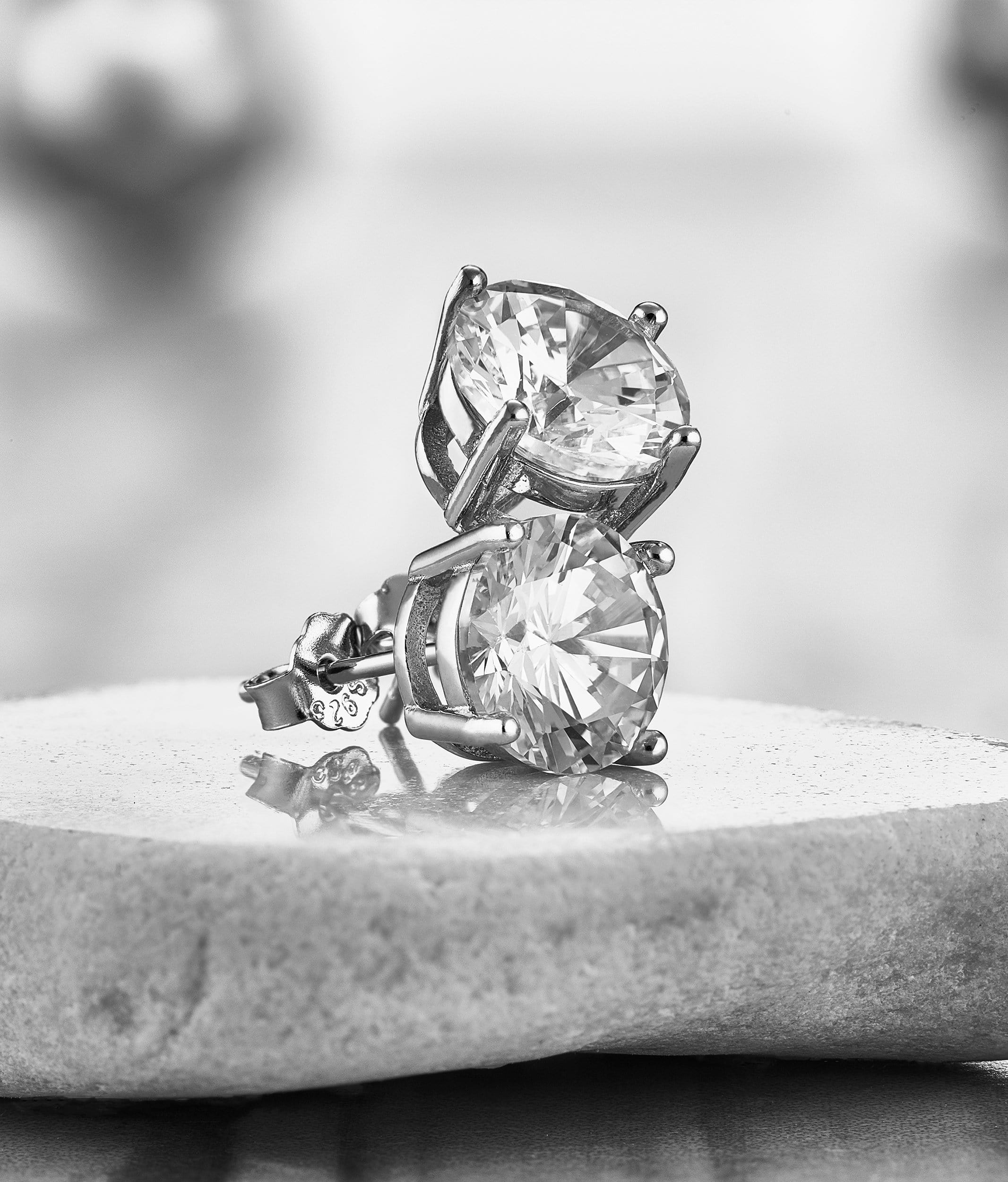 Lineage 3936.4 Quartz 31mm Fashion with Lily Polished Bangle, Sofia Frosted Bangle and Studs