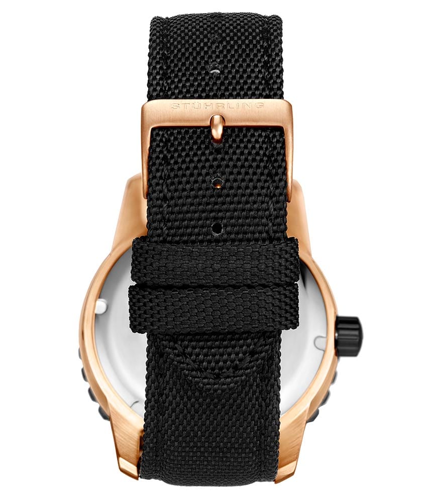 Yara 2001 Quartz 44mm Diver