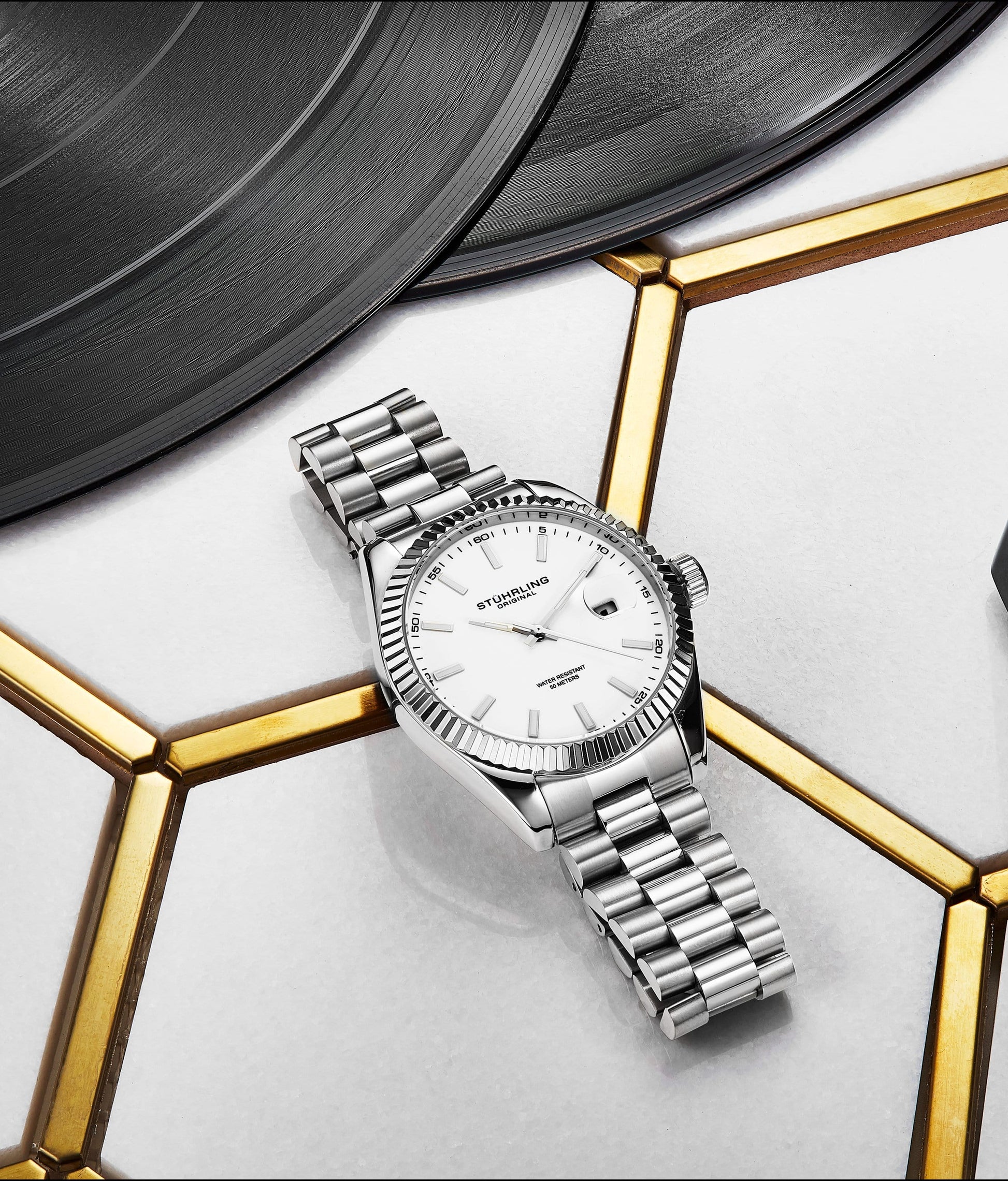 Lineage 3935 Quartz 42mm Classic