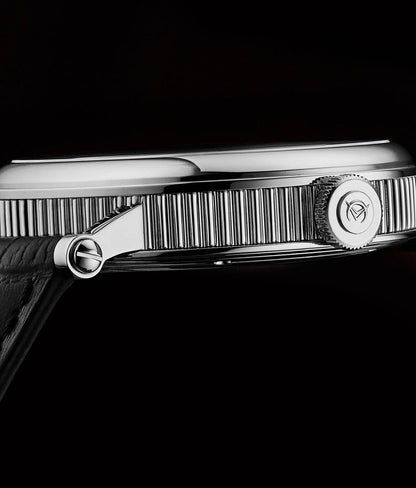 Swiss Made Classic A153