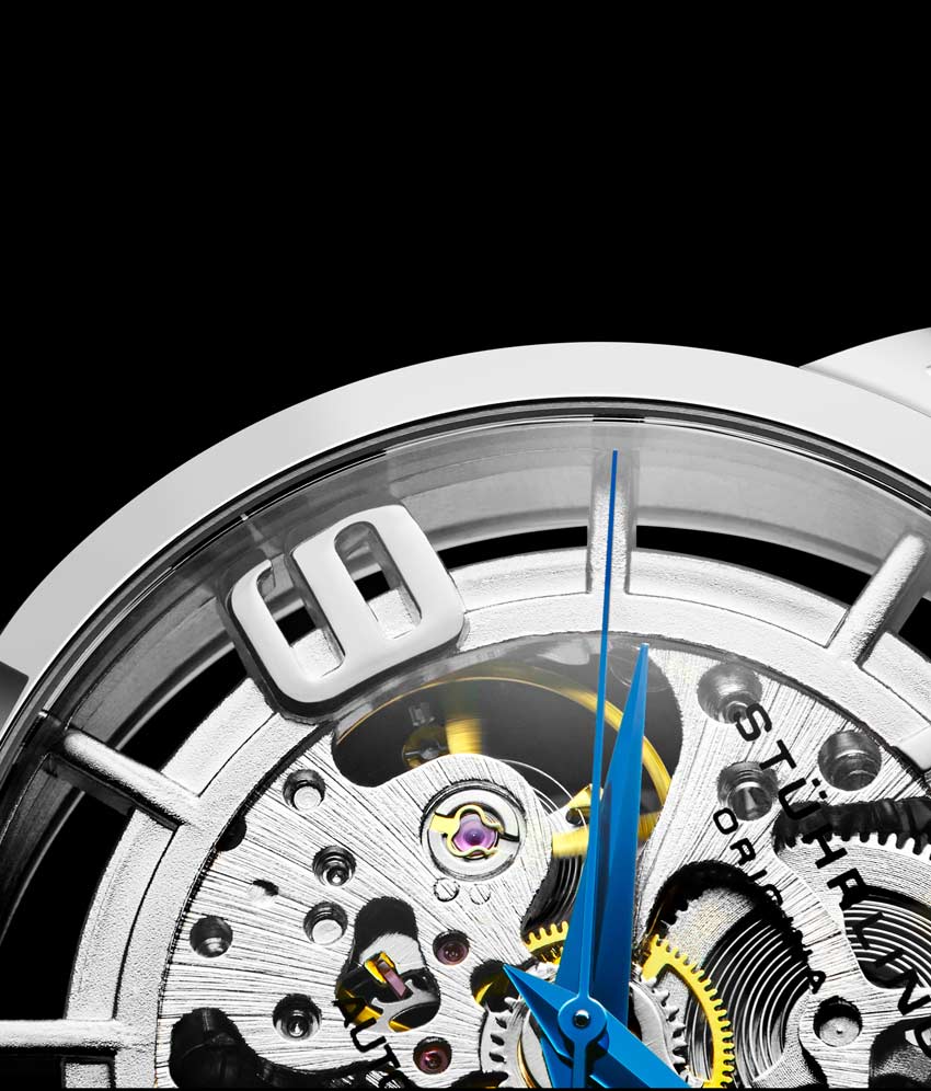 Silver Dial / Silver Case / Black Leather Strap Tang Buckle