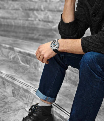 Silver Dial / Silver Case / Black Leather Strap Tang Buckle