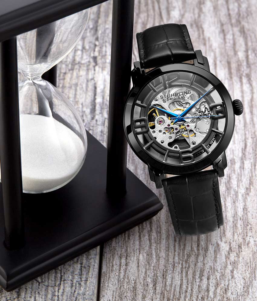 Black Dial / Black Case / Black Leather Strap Black PVD Tang Buckle