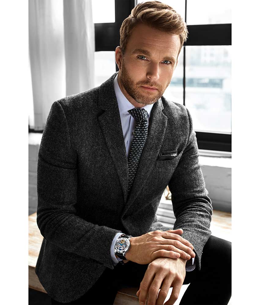 Silver Dial / Silver Case / Black Band