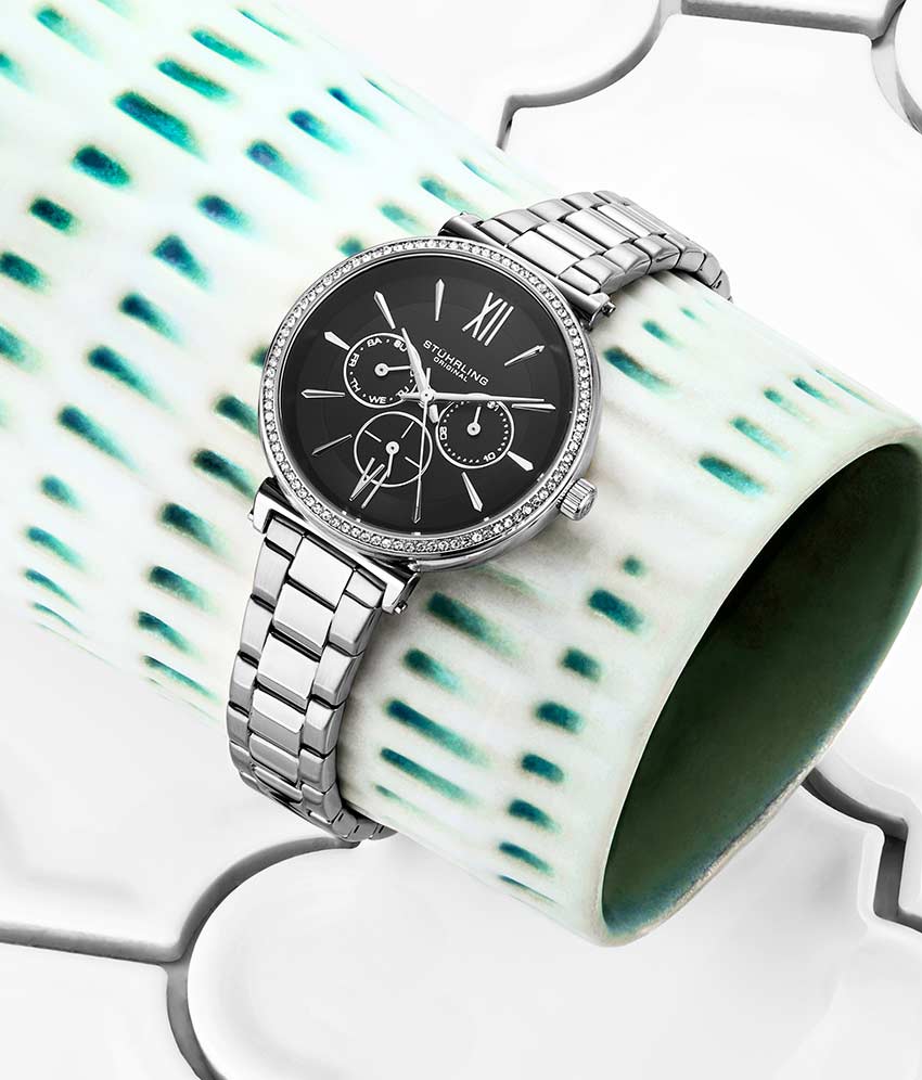 Black Dial / Silver Case / Silver Band