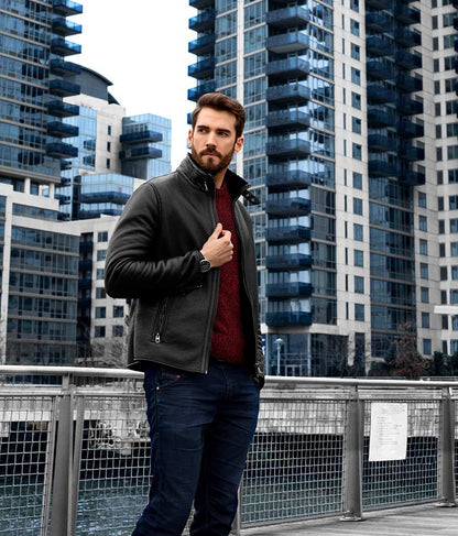 Black Dial / Silver Case / Black Band