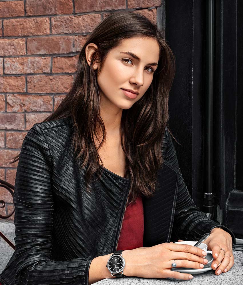 Black Dial / Silver Case / Black Band