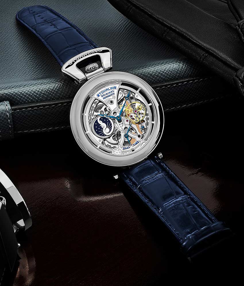 Silver Dial / Silver Case / Blue Band