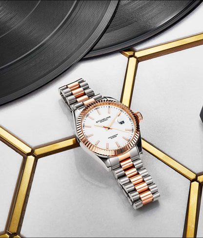 Lineage Set with Signature Pen and Stud Earrings