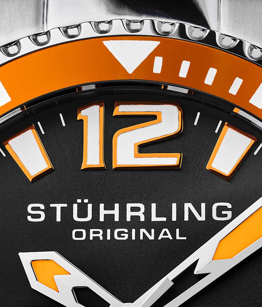 Black Dial / Silver Case / Silver Band 2