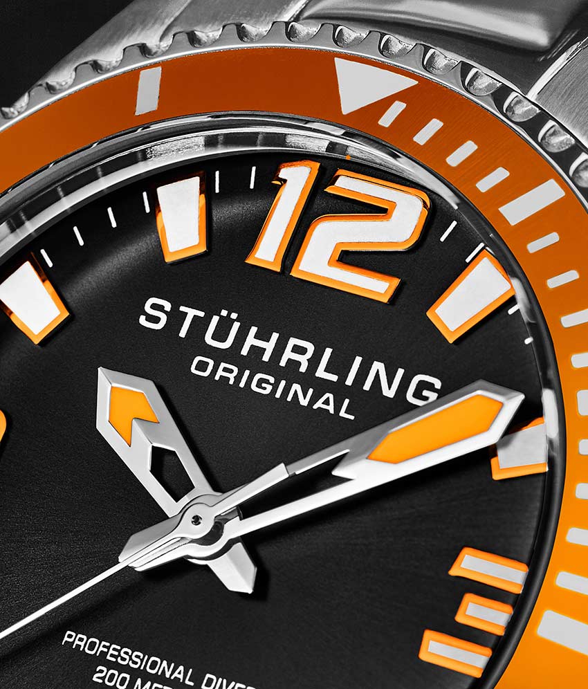 Black Dial / Silver Case / Silver Band 2