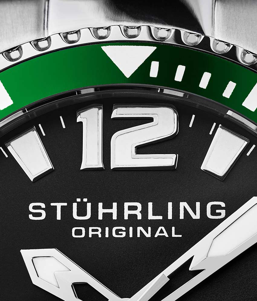 Black Dial / Silver Case / Silver Band 3