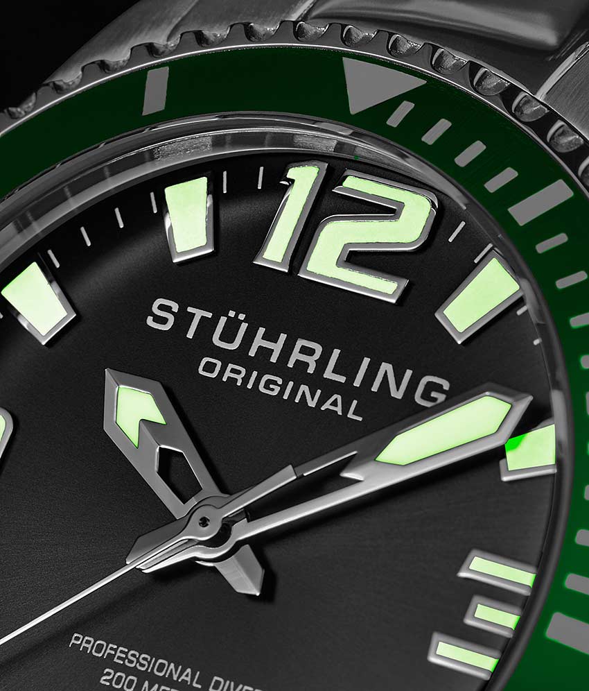 Black Dial / Silver Case / Silver Band 3