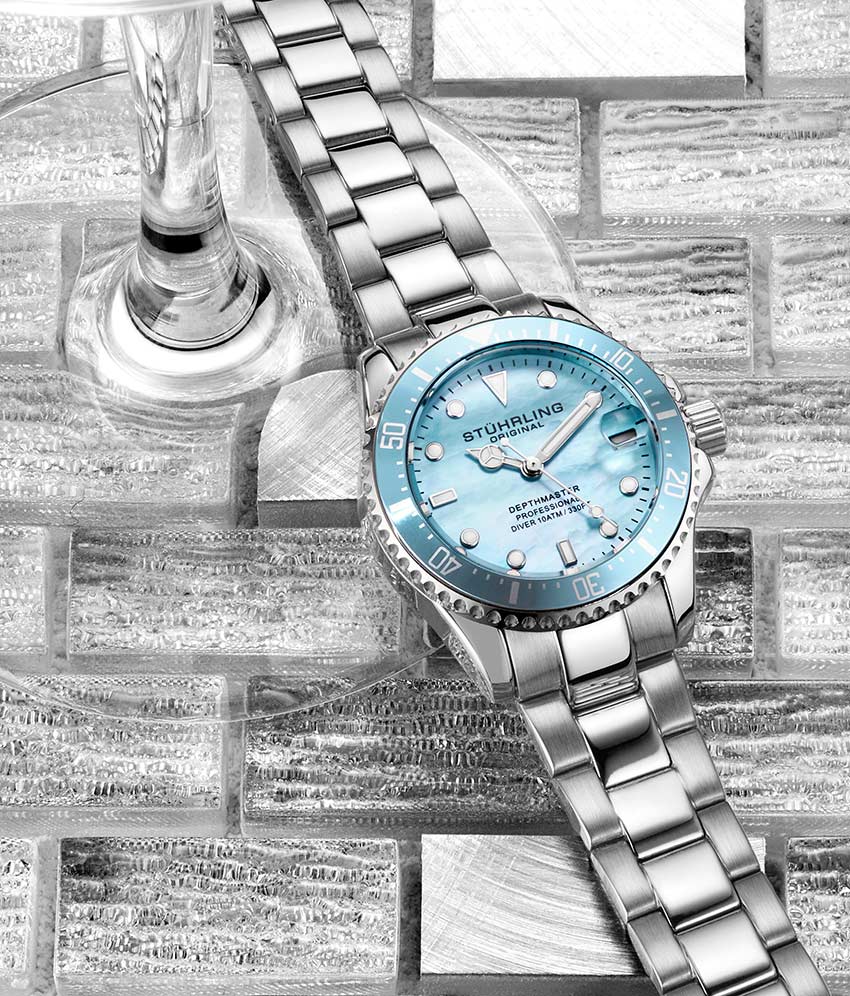 Light Blue Dial / Silver Case / Silver Band