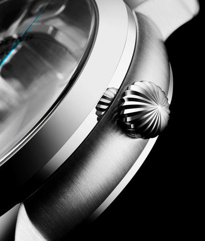 Silver Dial / Silver Case / Black Band