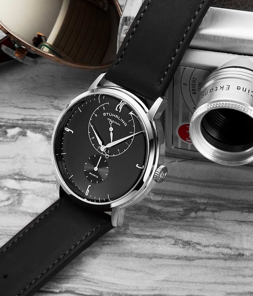 Black Dial / Silver Case / Black Band