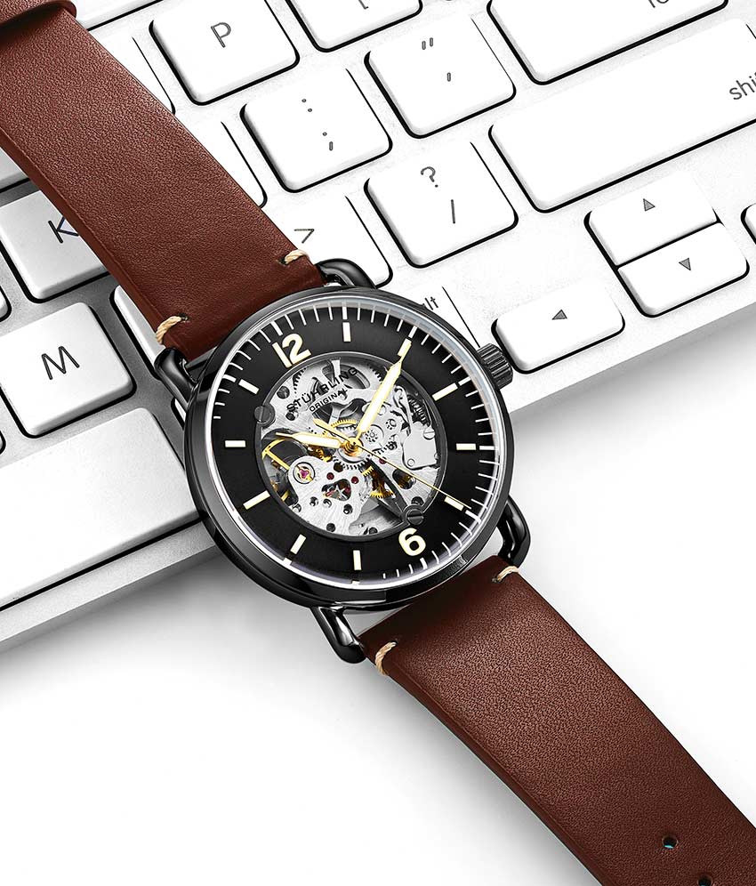 Black Dial / Black Case / Brown Band