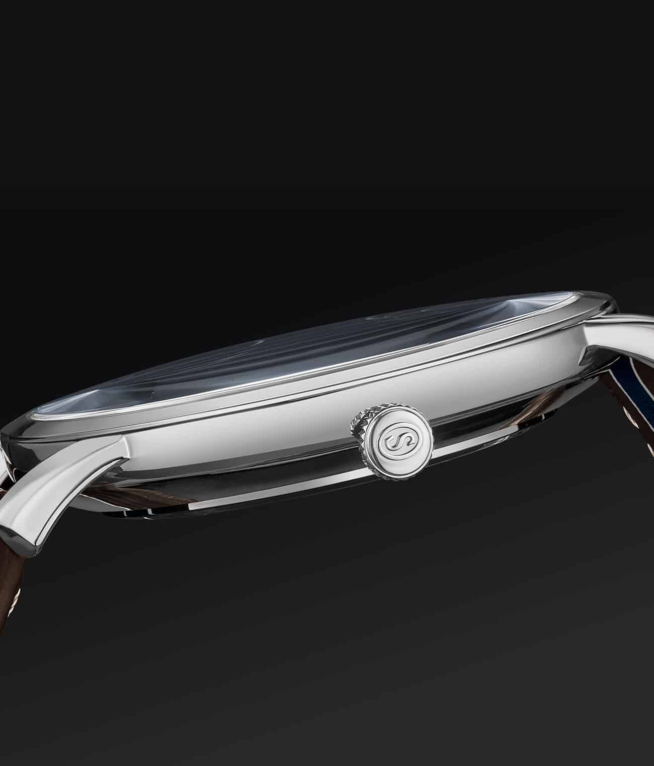 Blue Dial / Silver Case /  Band