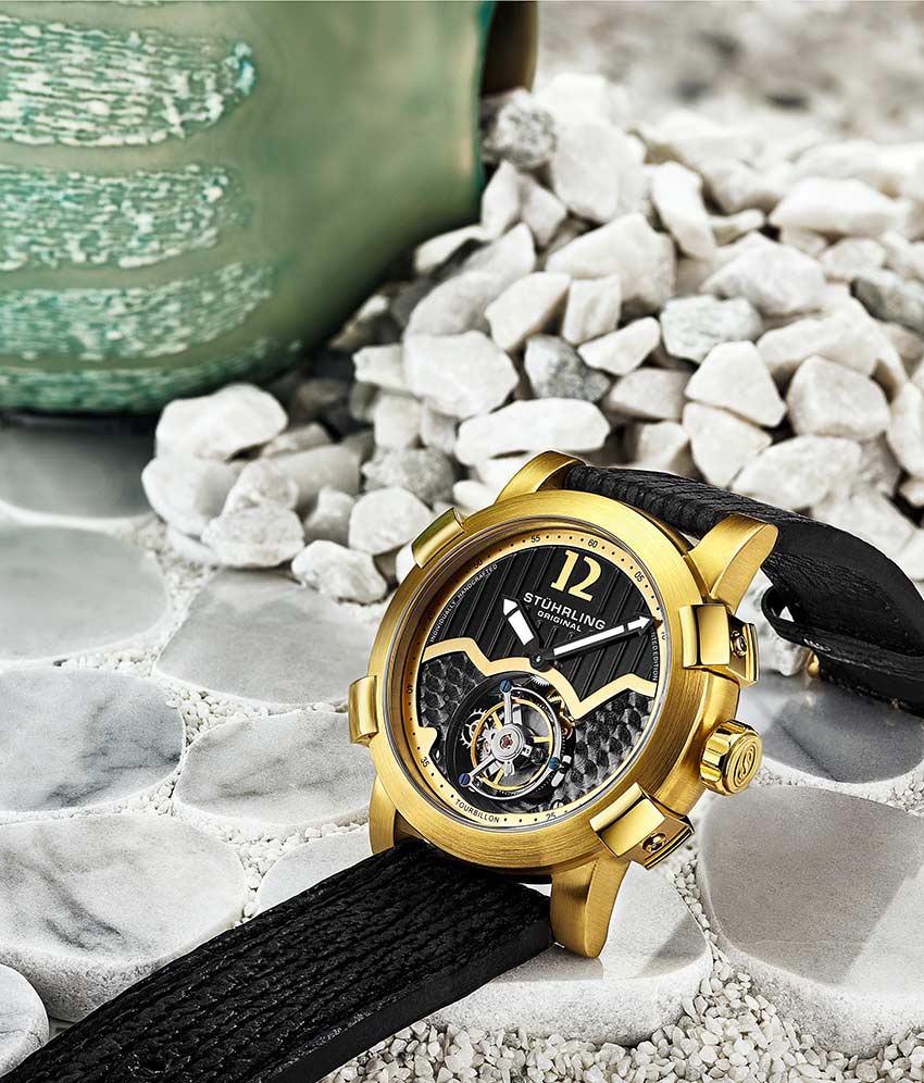 Black Dial / Gold Case / Black Band
