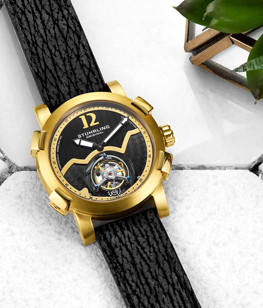 Black Dial / Gold Case / Black Band