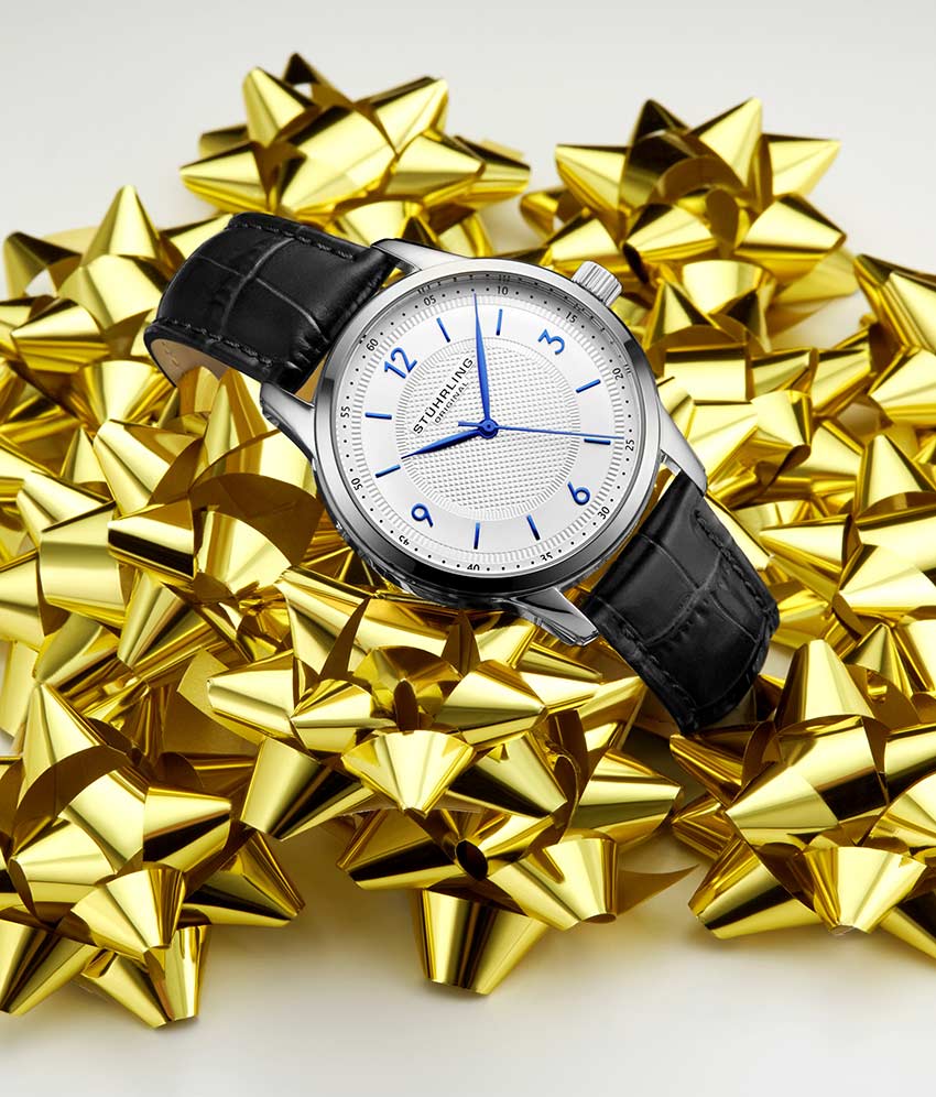 Silver Dial / Silver Case / Black Leather Strap Tang Buckle