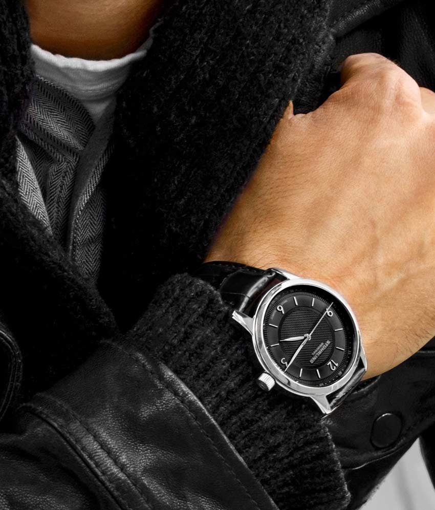 Black Dial / Silver Case / Black Leather Strap Tang Buckle