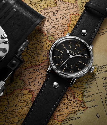 Black Dial / Silver Case / Black Band