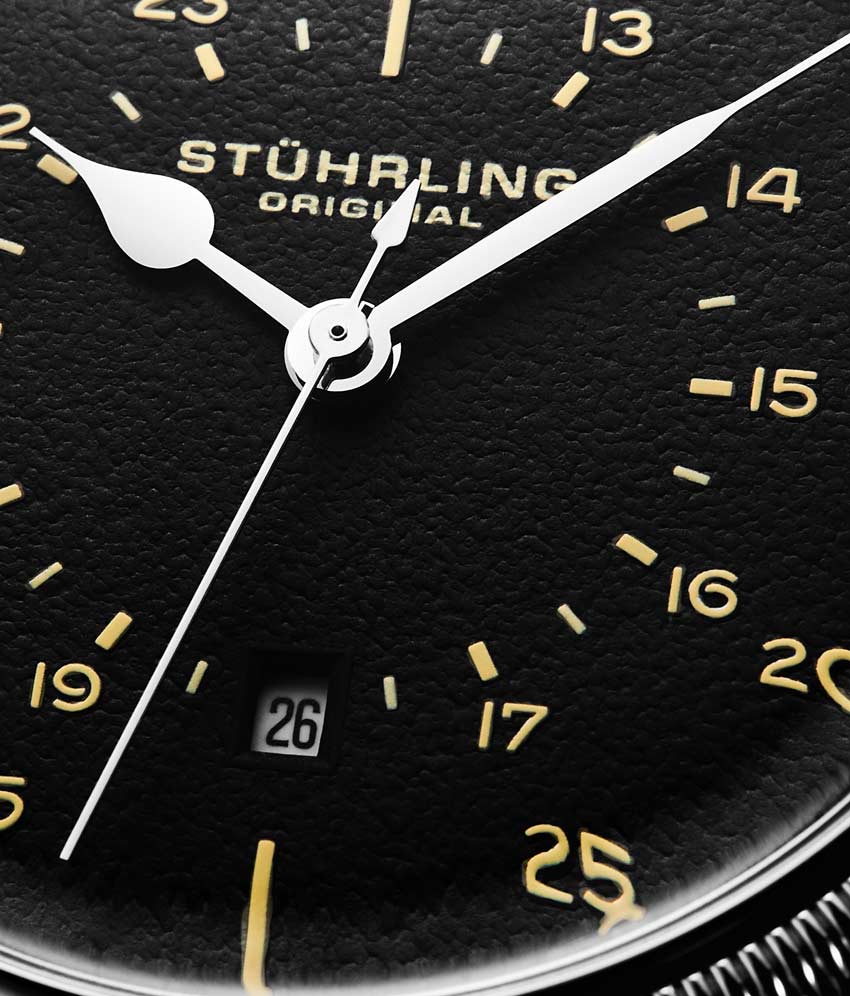 Black Dial / Silver Case / Black Band