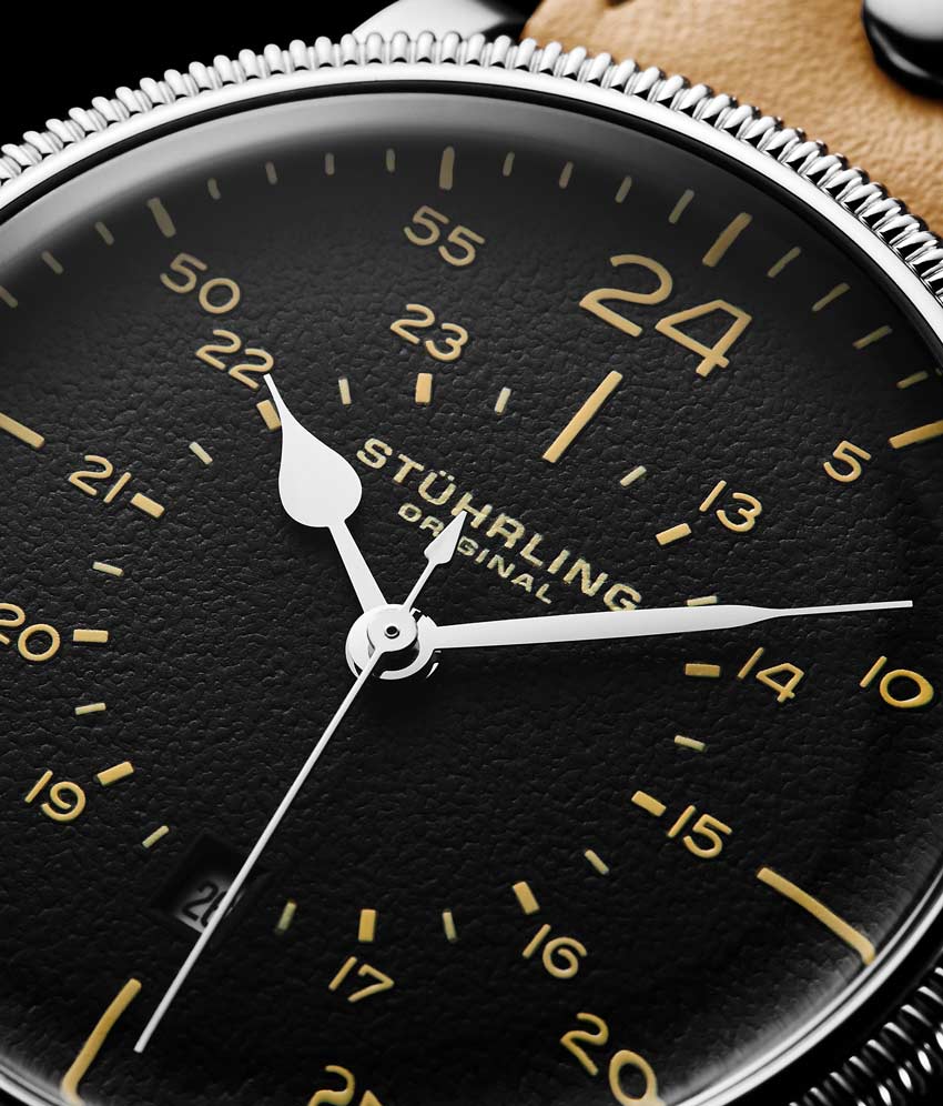 Black Dial / Silver Case / Beige Band