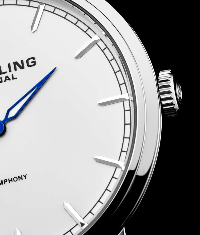 White Dial / Silver Case / Black Leather Strap Tang Buckle