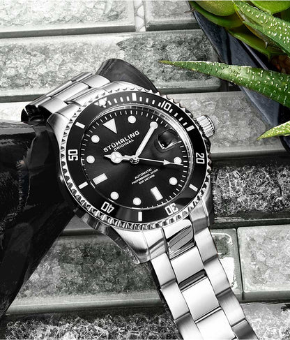 Black Dial / Silver Case / Silver Band