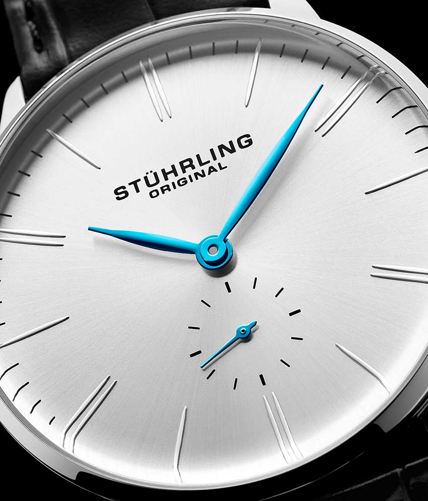 Silver Dial / Silver Case / Black Leather Strap Tang Buckle