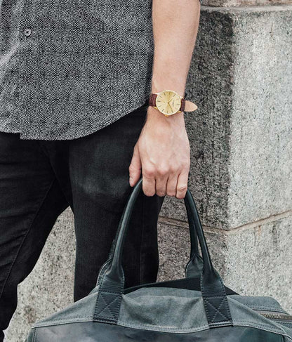 Champagne Dial / Gold Case / Brown Leather Strap Tang Buckle