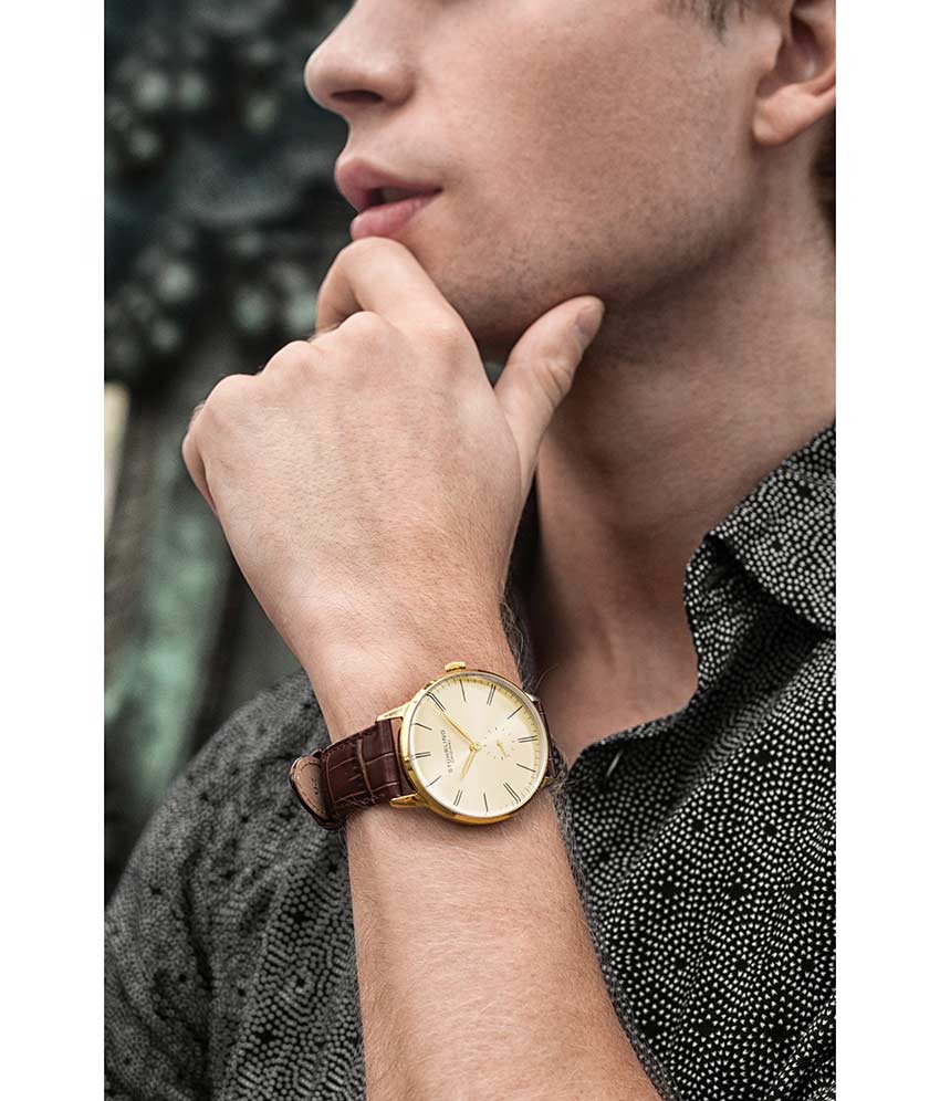 Champagne Dial / Gold Case / Brown Leather Strap Tang Buckle