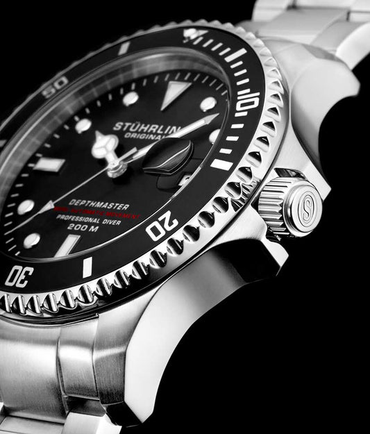 Black Dial / Silver Case / Silver Band