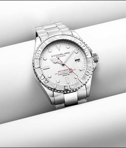 Silver Dial / Silver Case / Silver Band