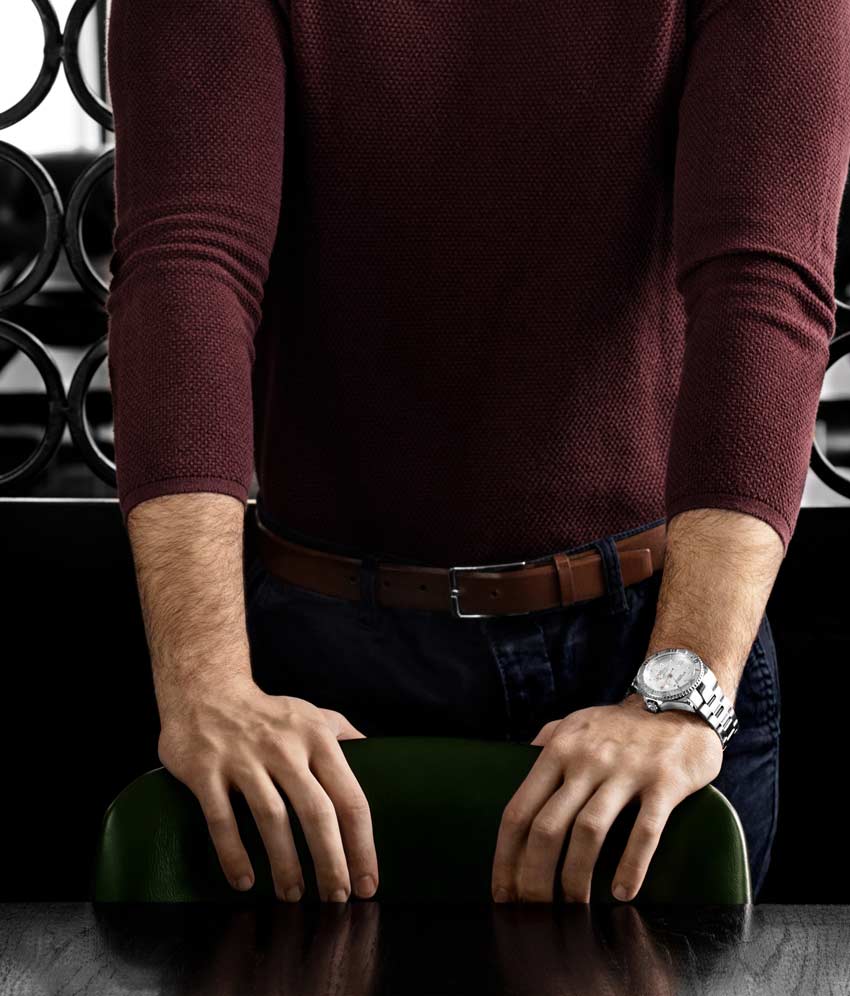 Silver Dial / Silver Case / Silver Band