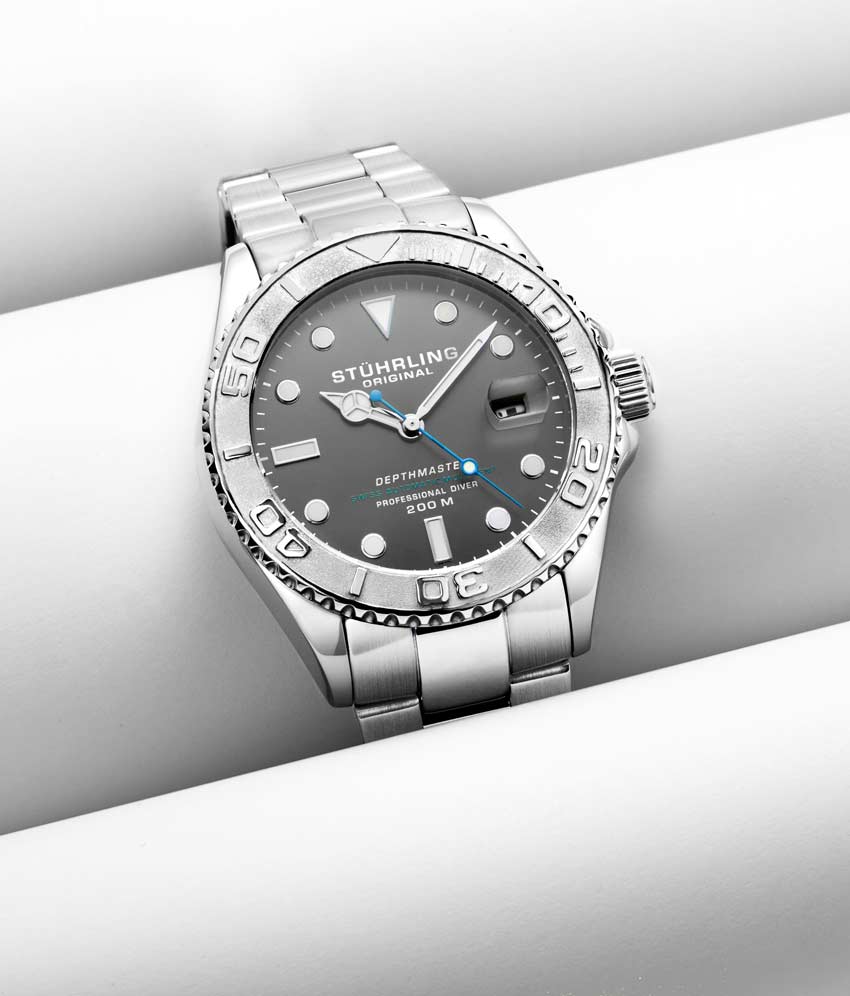 Grey Dial / Silver Case / Band