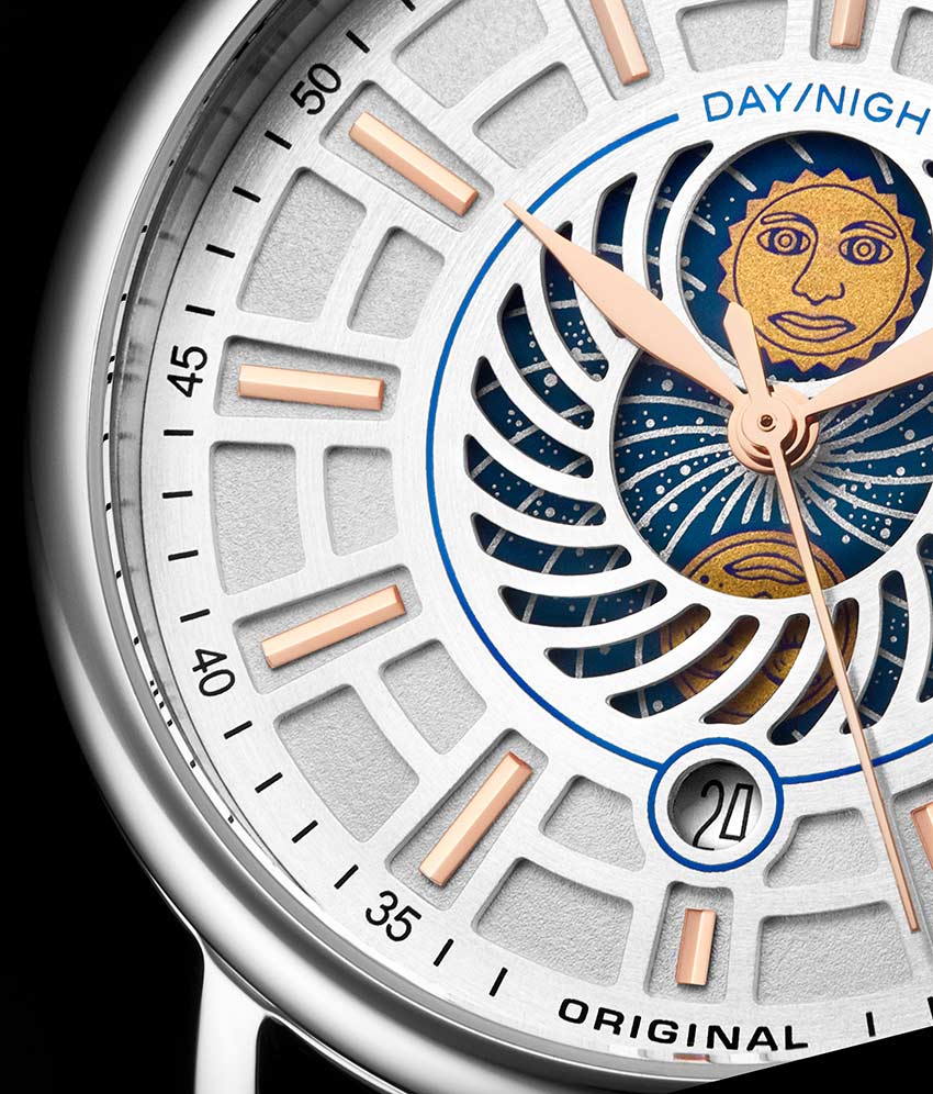 White Dial / Silver Case / Black Band