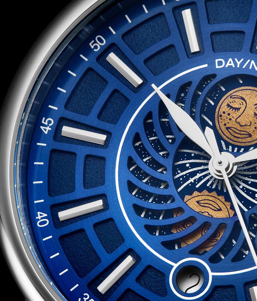 Blue Dial / Silver Case / Black Band