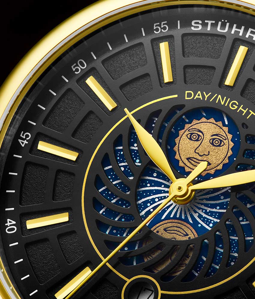 Black Dial / Gold Case / Blue Band