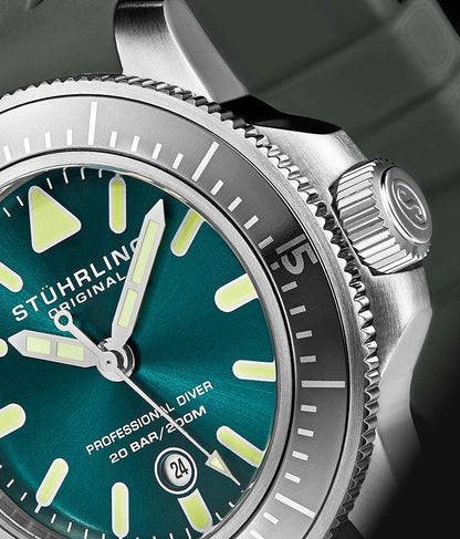 Tachymeter 923.01, Maritimer 935.04, Signature Pen, and Watch Tool Kit