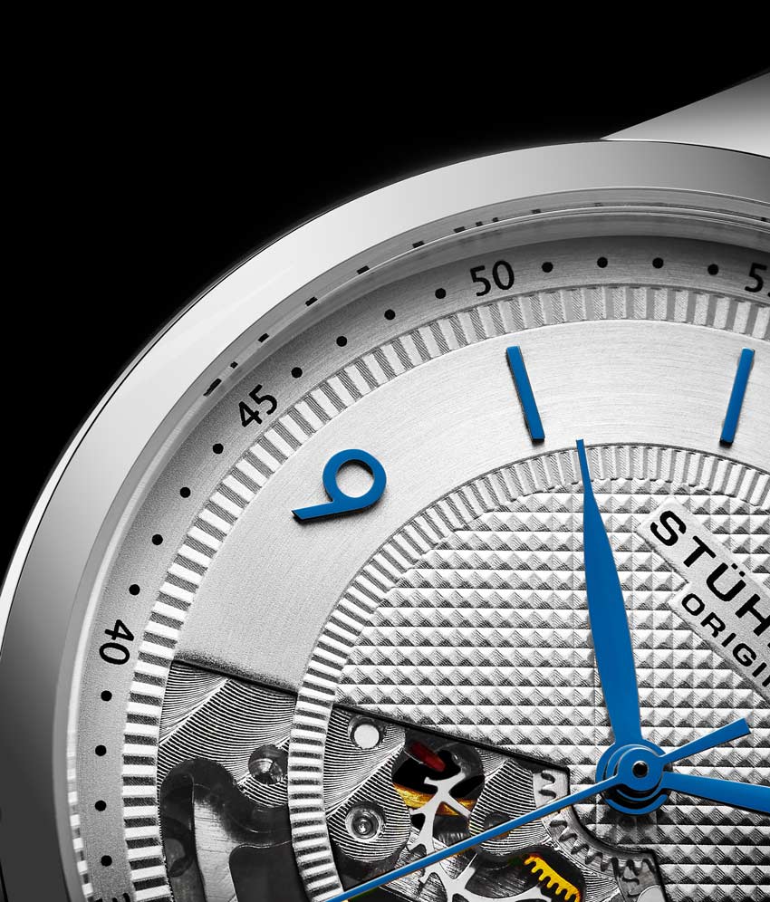 Silver Dial / Silver Case / Black Band