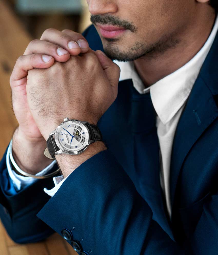 Silver Dial / Silver Case / Black Band