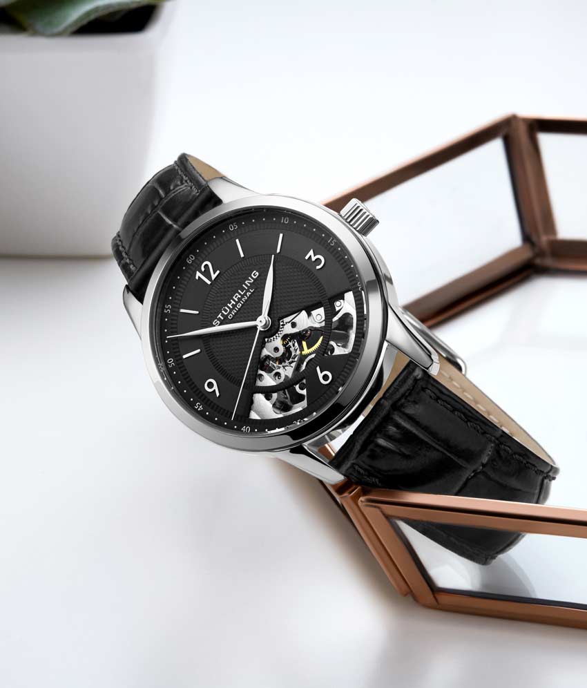 Black Dial / Silver Case / Black Band